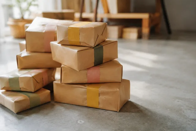 Why Minimum Order Quantities Matter — and How Low MOQ Packaging Works