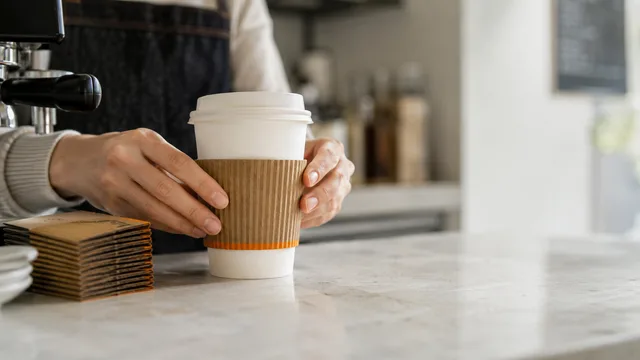 Coffee Cup Sleeves for UK Cafes: What to Check Before You Order